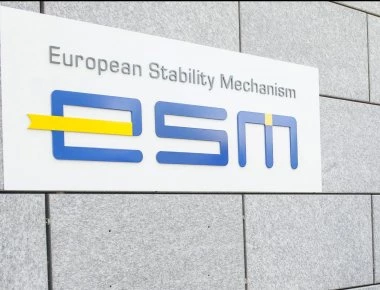 ESM: Διαψεύδει ότι θα βοηθήσει την διάσωση των ελληνικών τραπεζών